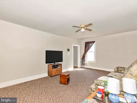 113 E Main St, Thurmont, MD 21788 photo 19