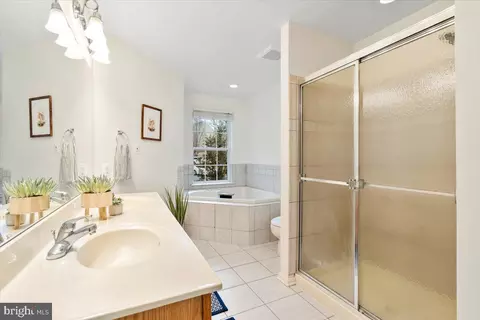 Bath - 5888 Bridge Spring Rd, Frederick, MD 21704 photo 1 of 3
