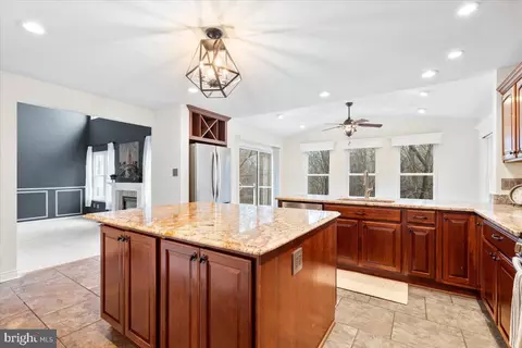 Kitchen - 5888 Bridge Spring Rd, Frederick, MD 21704 photo 3 of 5