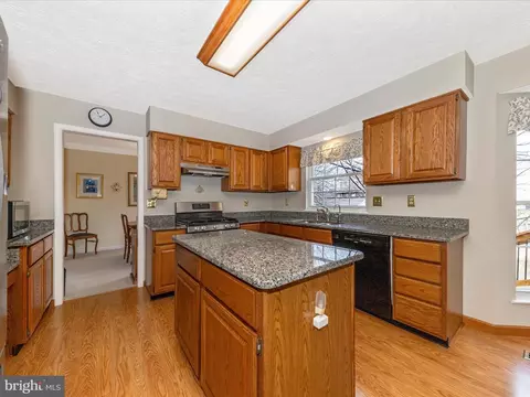 6252 Darlington Ct, Frederick, MD 21703 photo 10