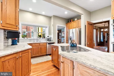Kitchen - 207 Rockwell Ter, Frederick, MD 21701 photo 4 of 7