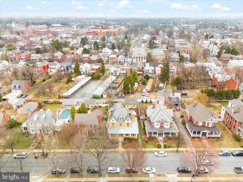 View/Area - 207 Rockwell Ter, Frederick, MD 21701 photo 5 of 8