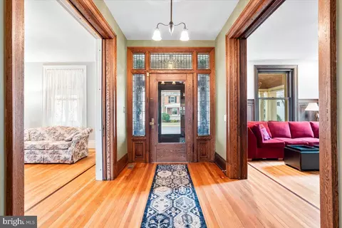 Entry Way - 207 Rockwell Ter, Frederick, MD 21701 photo 5 of 13