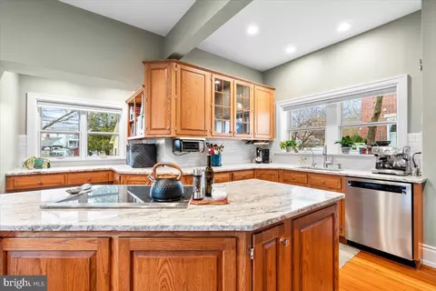 Kitchen - 207 Rockwell Ter, Frederick, MD 21701 photo 3 of 7