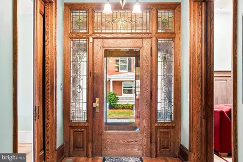 Entry Way - 207 Rockwell Ter, Frederick, MD 21701 photo 6 of 13