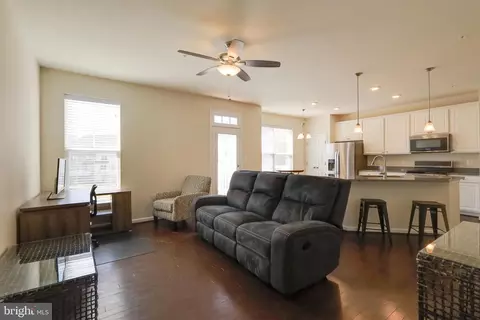 6155 Murray Ter, Frederick, MD 21703 photo 3