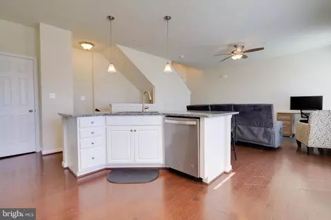6155 Murray Ter, Frederick, MD 21703 photo 8