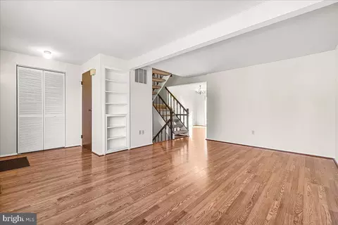 1716 Heather Ln, Frederick, MD 21702 photo 4