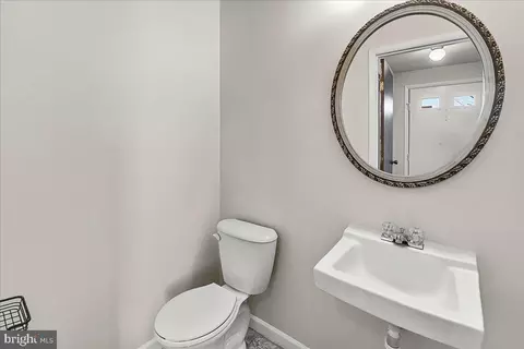 1716 Heather Ln, Frederick, MD 21702 photo 17