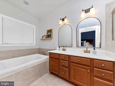 Bath - 3547 Sprigg Street South St, Frederick, MD 21704 photo 2 of 7