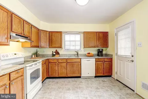 Kitchen - 5669 Crabapple Dr, Frederick, MD 21703 photo 2 of 2