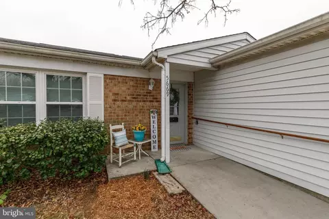 Exterior - 5669 Crabapple Dr, Frederick, MD 21703 photo 2 of 5