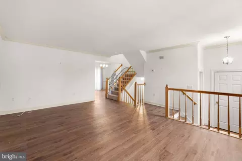 Living - 5564 Brittany Ct, Frederick, MD 21703 photo 2 of 7