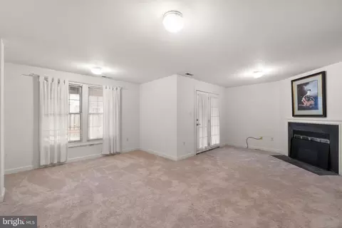Living - 5564 Brittany Ct, Frederick, MD 21703 photo 6 of 7