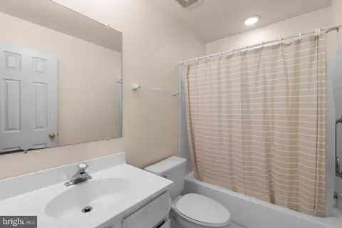 Bath - 5564 Brittany Ct, Frederick, MD 21703 photo 1 of 3