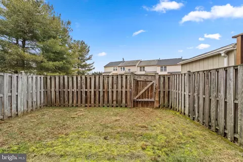 Exterior - 5564 Brittany Ct, Frederick, MD 21703 photo 5 of 6