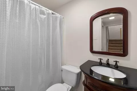 Bath - 5564 Brittany Ct, Frederick, MD 21703 photo 3 of 3