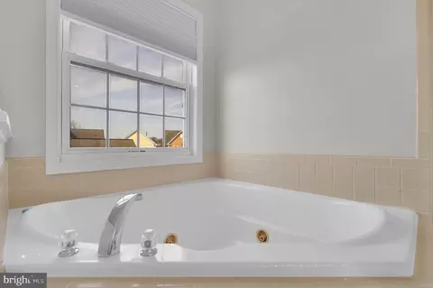 Bath - 3647 Islington St, Frederick, MD 21704 photo 3 of 3