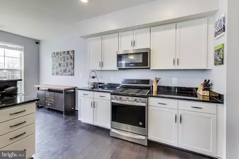5876 Imperial Dr, Frederick, MD 21703 photo 9