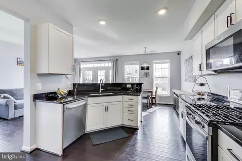 5876 Imperial Dr, Frederick, MD 21703 photo 11