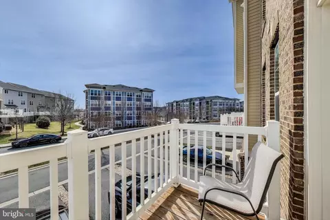 5876 Imperial Dr, Frederick, MD 21703 photo 13