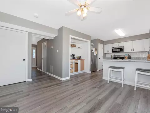 Entry Way - 4983 Robin Ct, Frederick, MD 21703 photo 3 of 3