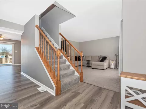 Entry Way - 4983 Robin Ct, Frederick, MD 21703 photo 2 of 3