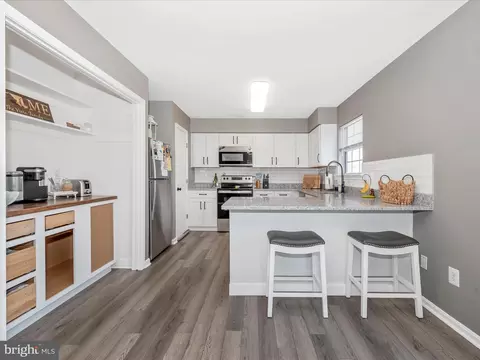 Kitchen - 4983 Robin Ct, Frederick, MD 21703 photo 2 of 9