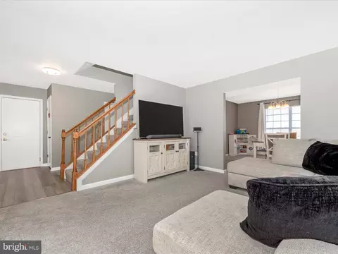 Living - 4983 Robin Ct, Frederick, MD 21703 photo 3 of 4