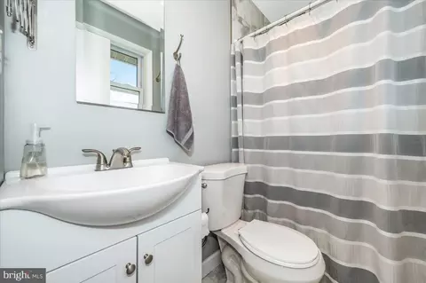 Bath - 2767 Lynn St, Frederick, MD 21704 photo 1 of 3