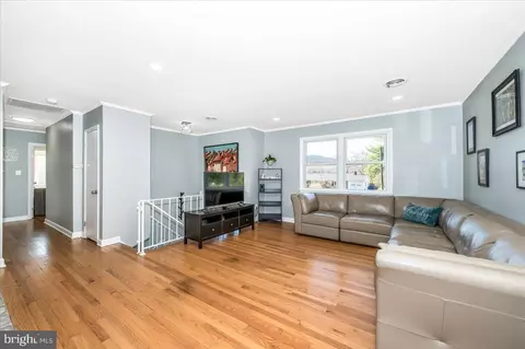 Living - 2767 Lynn St, Frederick, MD 21704 photo 2 of 2