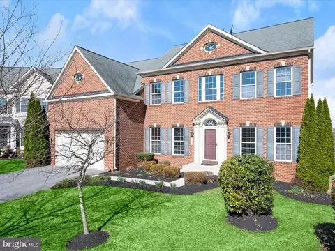 Exterior - 8902 Mackall Ct, Frederick, MD 21704 photo 14 of 18