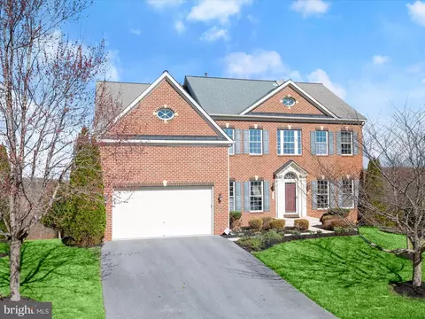 8902 Mackall Ct, Frederick, MD 21704