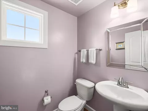 Bath - 8902 Mackall Ct, Frederick, MD 21704 photo 1 of 6