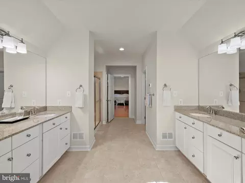Entry Way - 8902 Mackall Ct, Frederick, MD 21704 photo 8 of 10