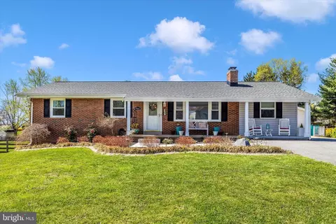 8107 Broadview Dr, Frederick, MD 21701