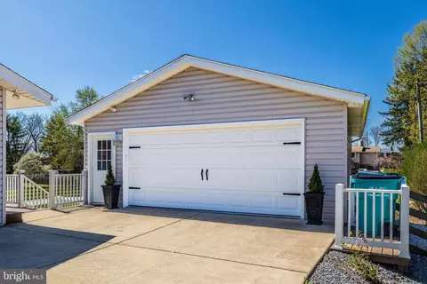 8107 Broadview Dr, Frederick, MD 21701 photo 4