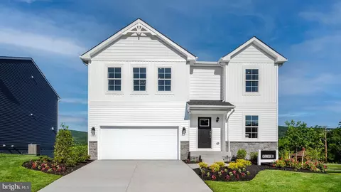93 Westview Dr, Thurmont, MD 21788
