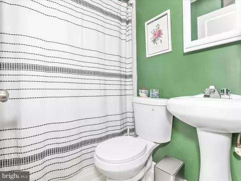 Bath - 207 Thomas Ave, Frederick, MD 21701 photo 2 of 2