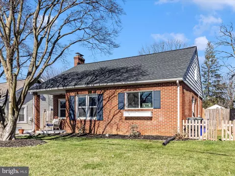 Exterior - 207 Thomas Ave, Frederick, MD 21701 photo 11 of 13