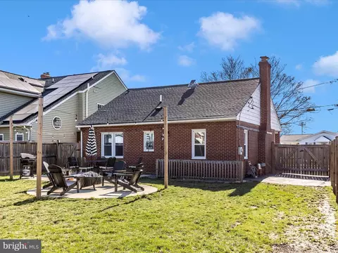 Exterior - 207 Thomas Ave, Frederick, MD 21701 photo 7 of 13