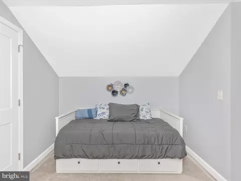 Bedroom - 207 Thomas Ave, Frederick, MD 21701 photo 5 of 5