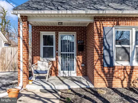 Exterior - 207 Thomas Ave, Frederick, MD 21701 photo 2 of 13