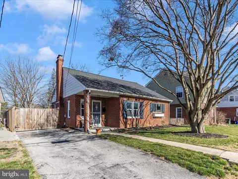 Exterior - 207 Thomas Ave, Frederick, MD 21701 photo 9 of 13