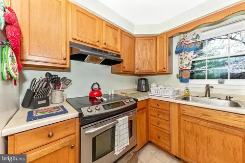 Kitchen - 1482 Mobley Ct, Frederick, MD 21701 photo 3 of 3
