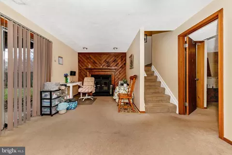 Living - 1482 Mobley Ct, Frederick, MD 21701 photo 1 of 1