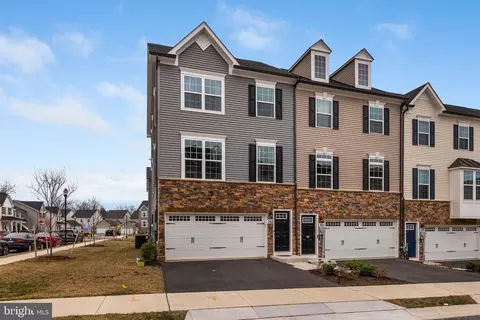 262 Stallion St, Frederick, MD 21702 photo 3