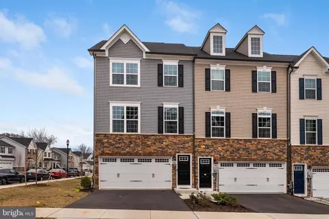 262 Stallion St, Frederick, MD 21702 photo 2