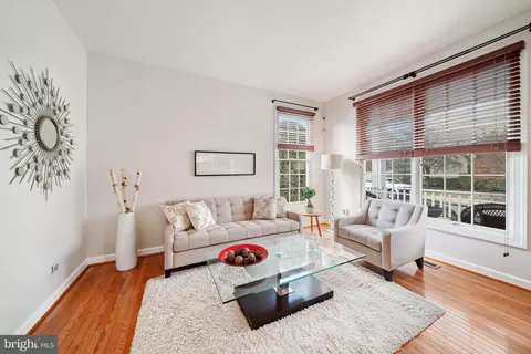 Living - 3403 Mantz Ln, Frederick, MD 21704 photo 2 of 4