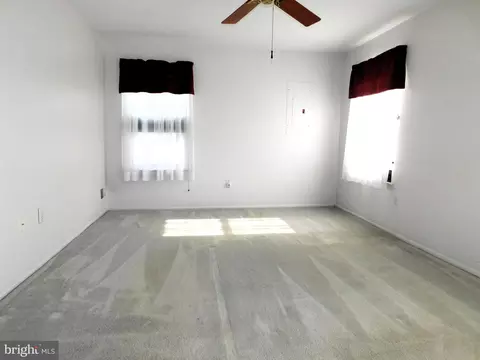 Bedroom - 5625 Crabapple Dr, Frederick, MD 21703 photo 2 of 4